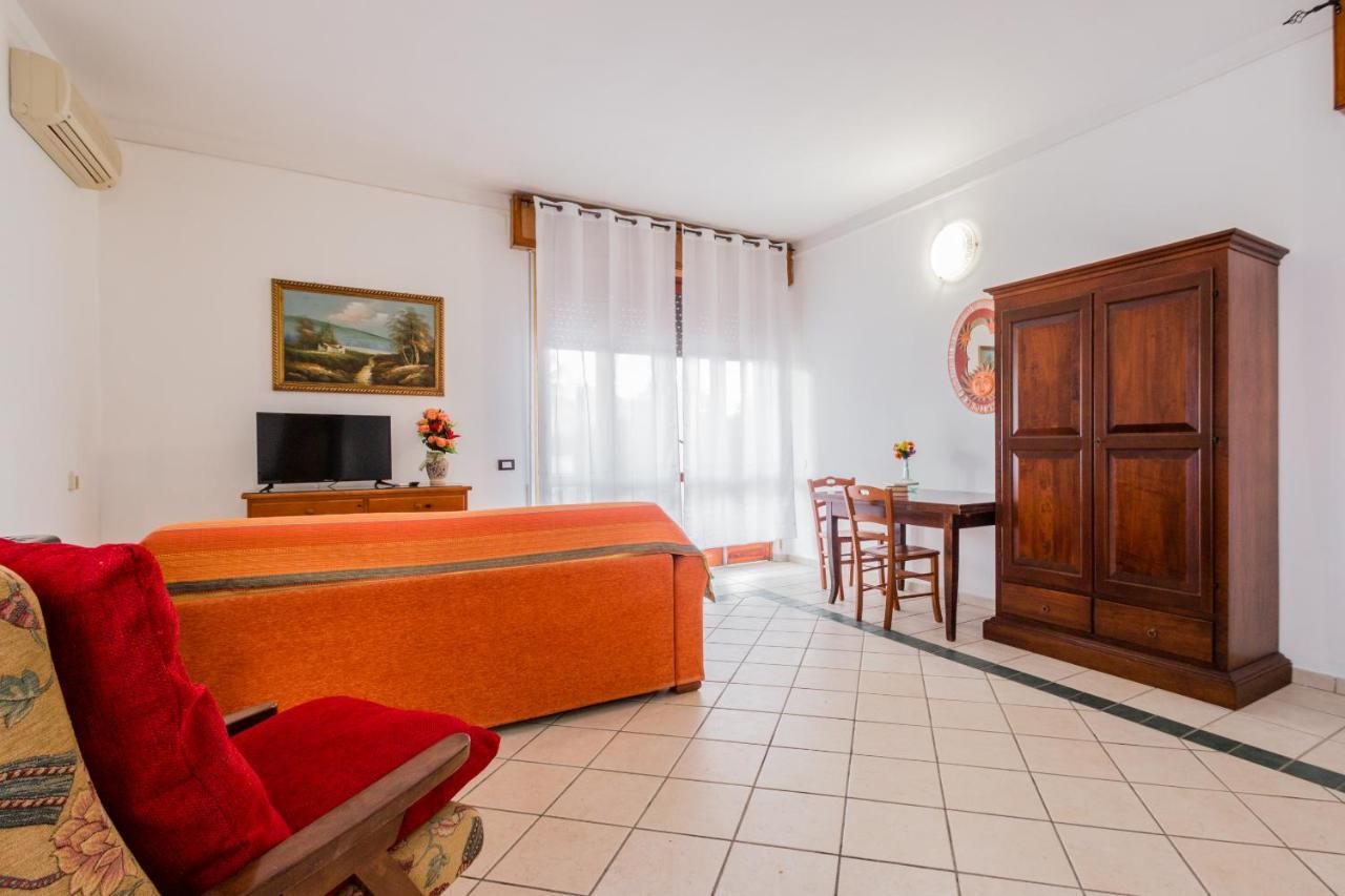 Terre Di Mare Near The Sandy Beach With Pool, Parking & Wifi フォンターネ・ビアンケ エクステリア 写真